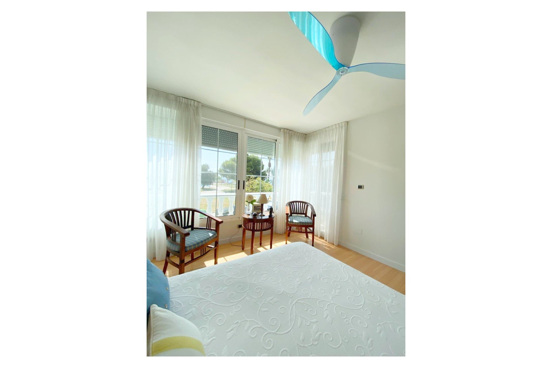 Resale - Villa -
Los Alcazares