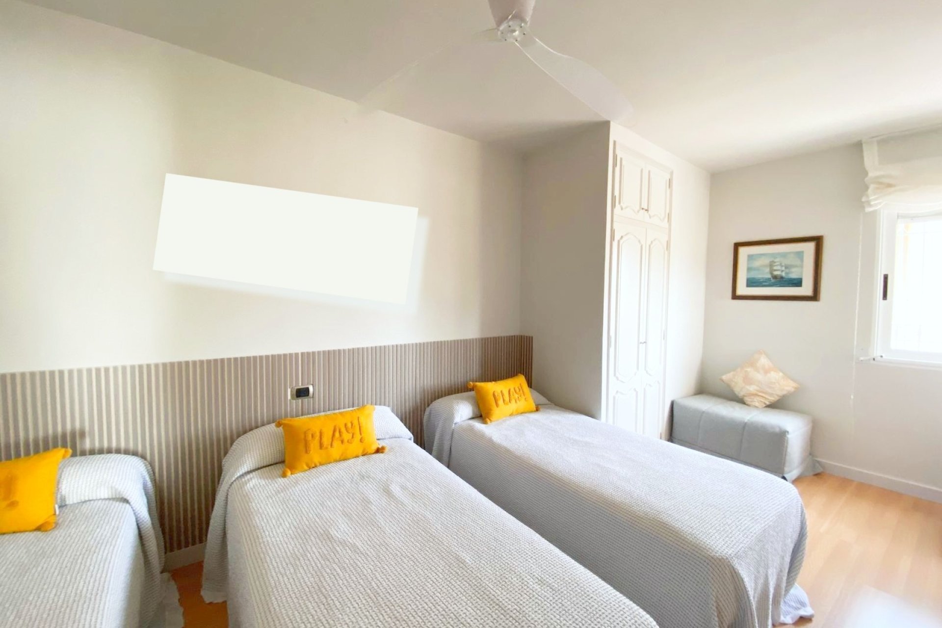 Resale - Villa -
Los Alcazares