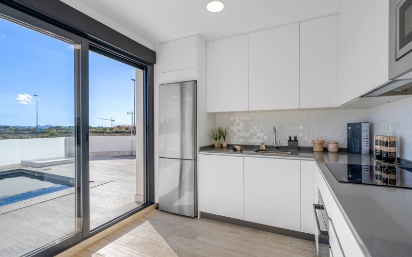 Resale - Villa -
Los Alcazares