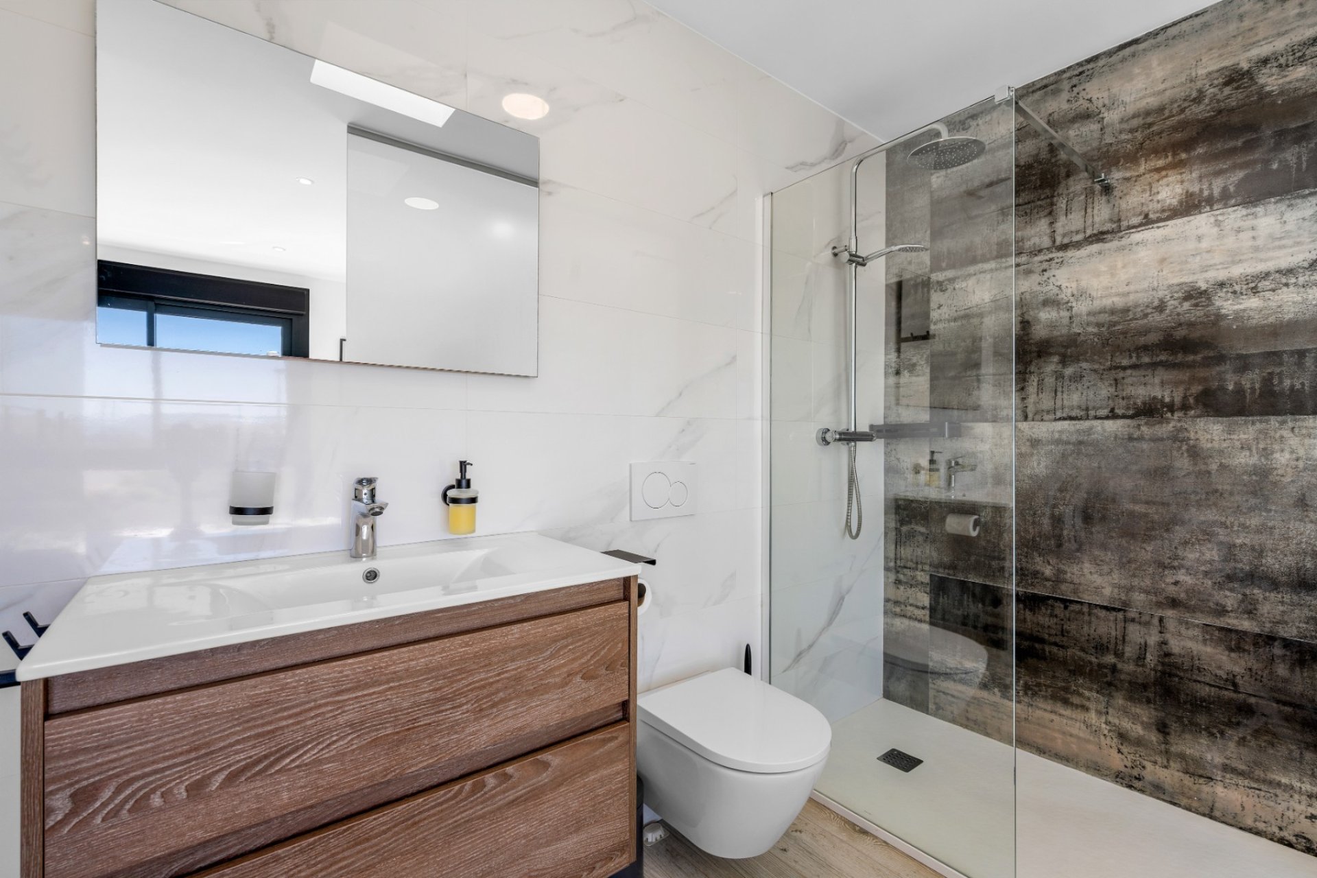 Resale - Villa -
Los Alcazares