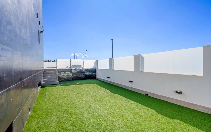 Resale - Villa -
Los Alcazares