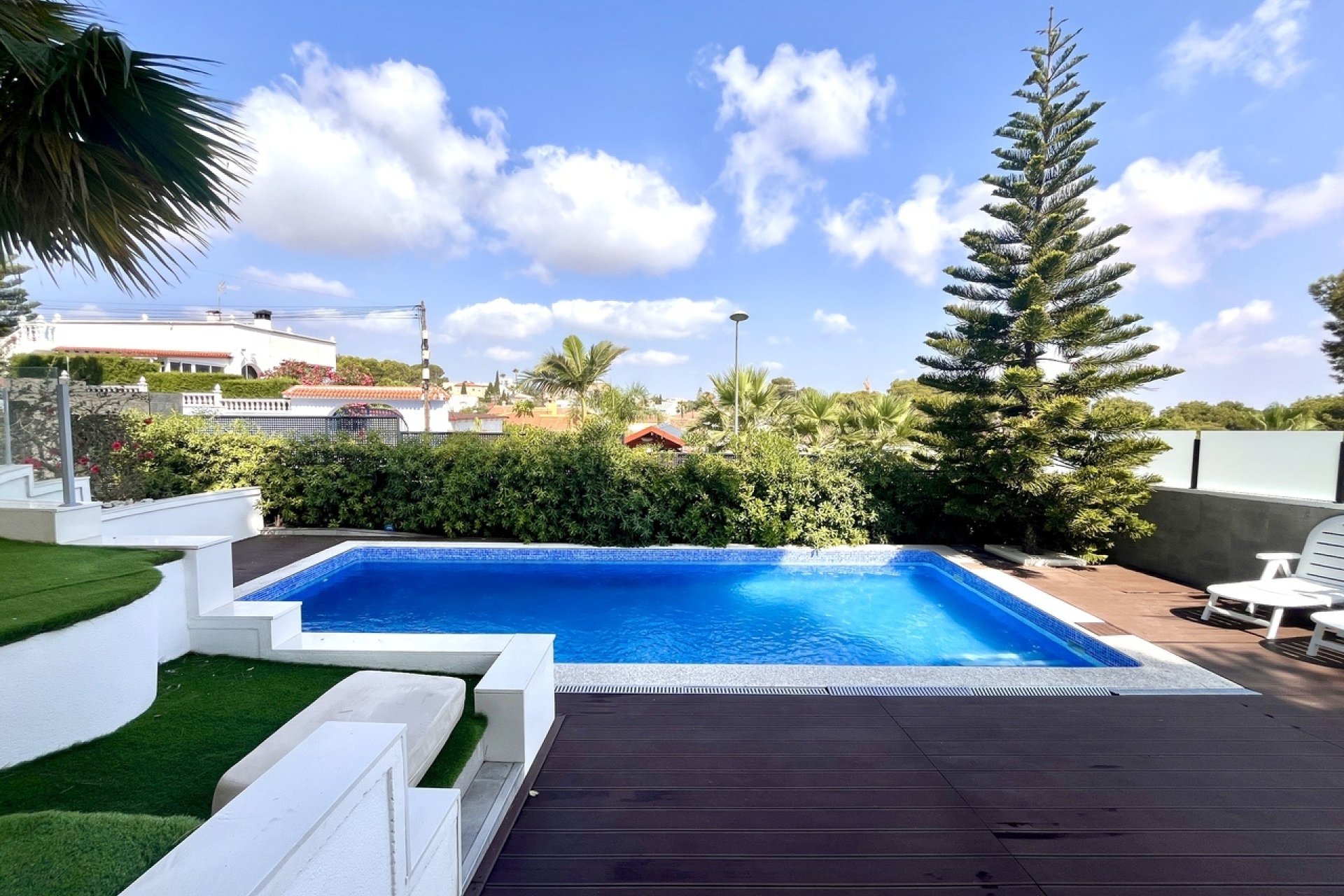 Resale - Villa -
Los Balcones - Costa Blanca