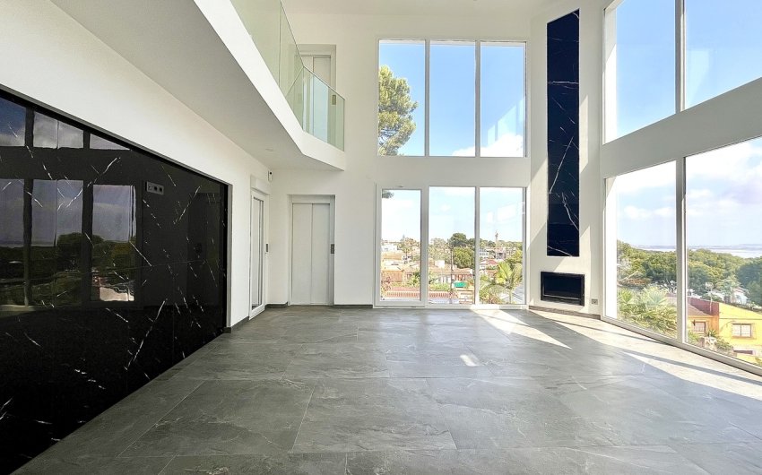 Resale - Villa -
Los Balcones - Costa Blanca