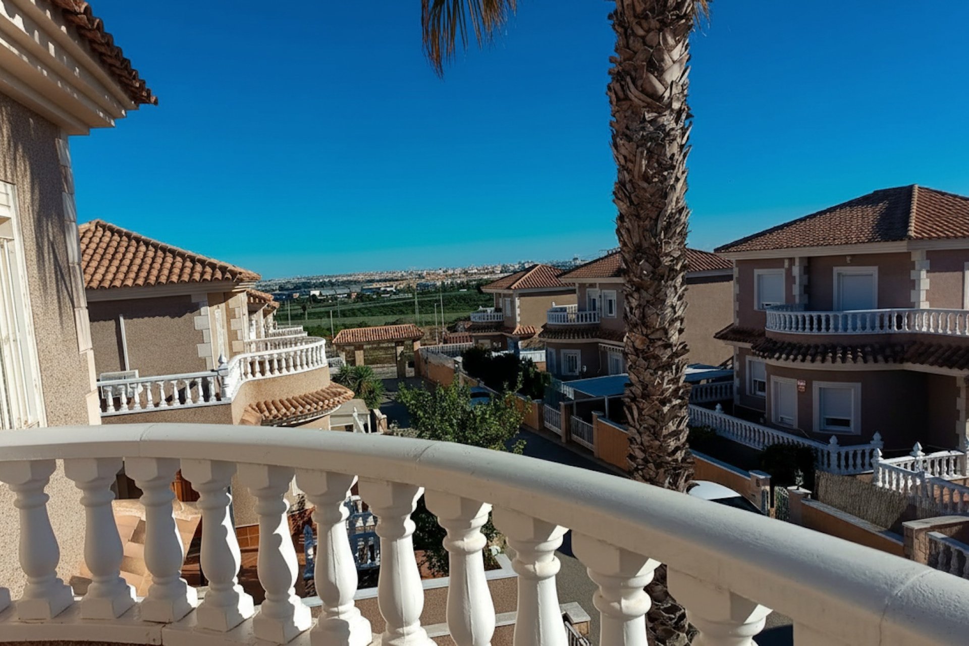Resale - Villa -
Los Balcones - Costa Blanca