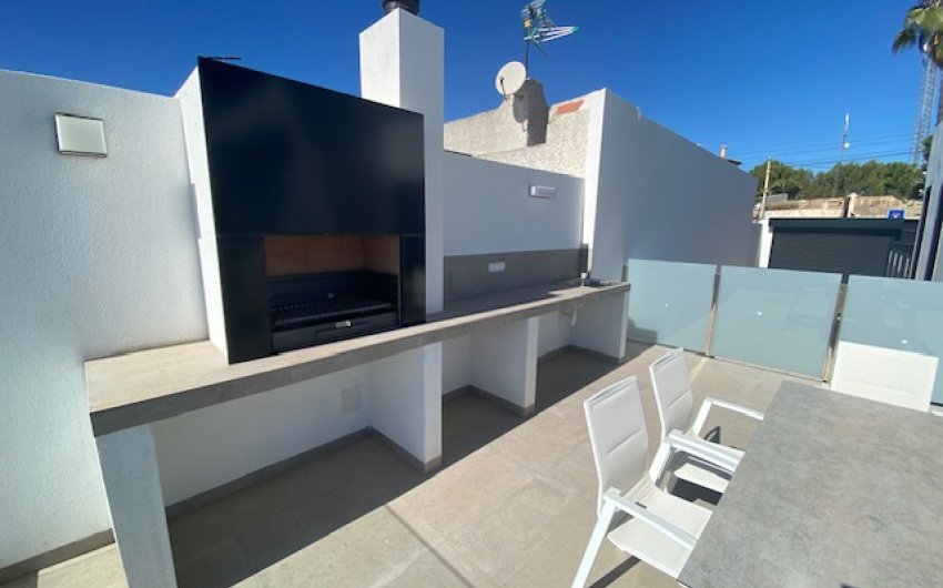 Resale - Villa -
Los Balcones - Los Altos