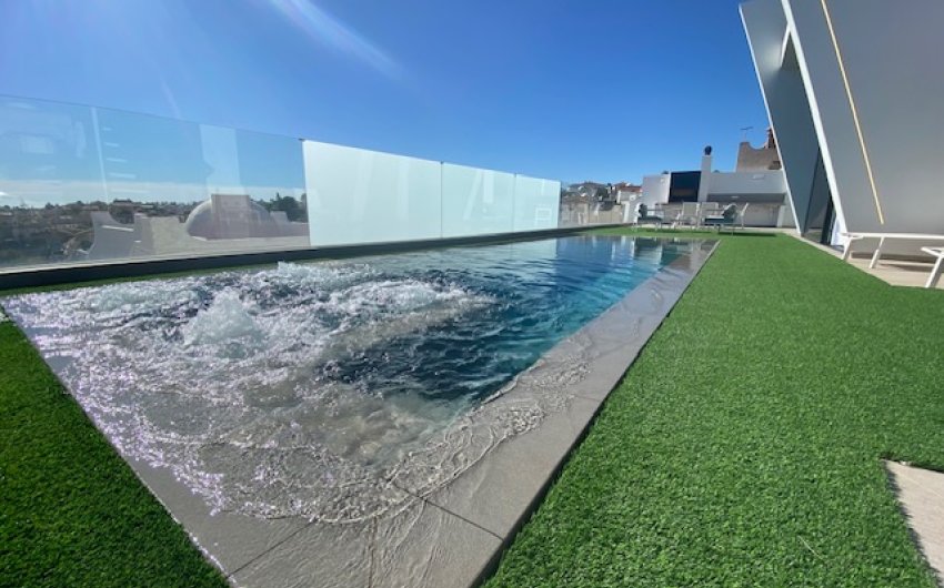 Resale - Villa -
Los Balcones - Los Altos