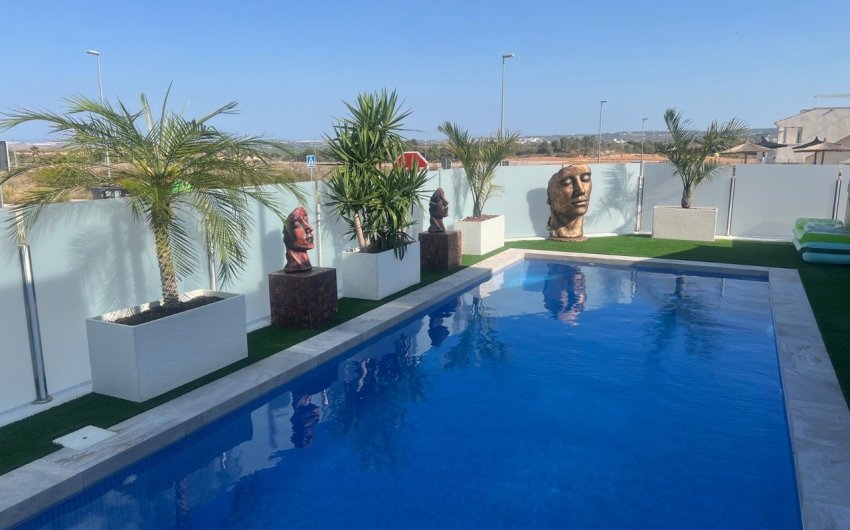 Resale - Villa -
Los Montesinos - Costa Blanca