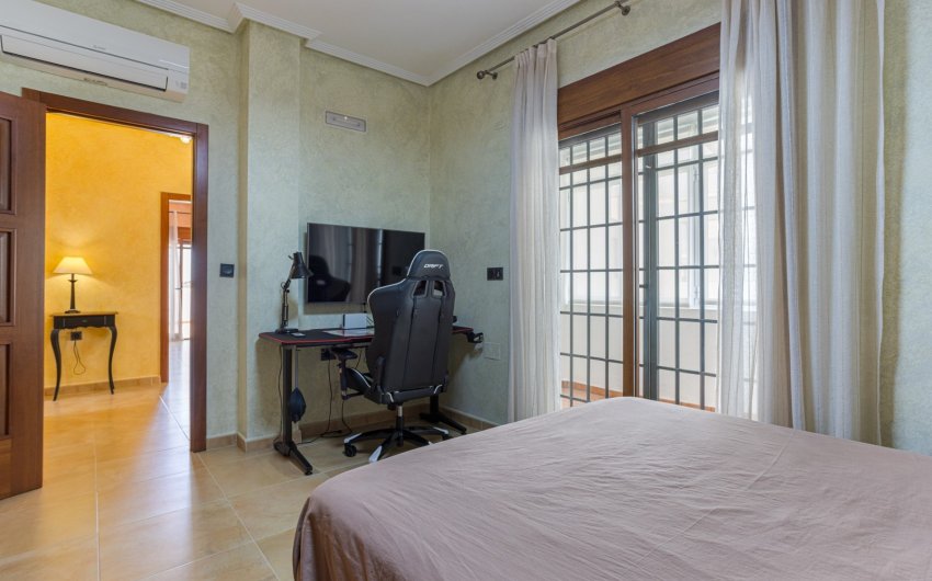 Resale - Villa -
Los Montesinos - La Herrada