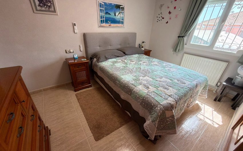 Resale - Villa -
Los Montesinos - La Herrada