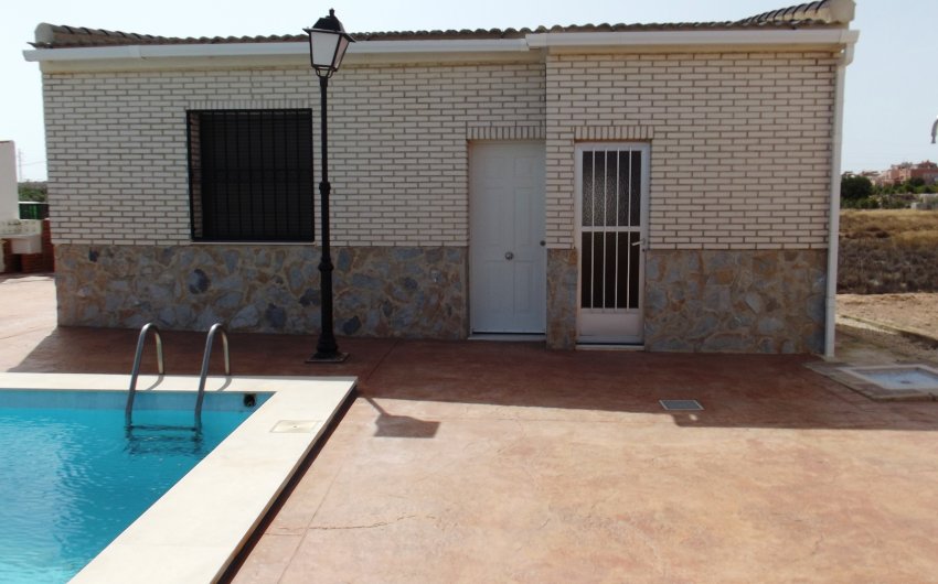 Resale - Villa -
Los Montesinos - La Herrada