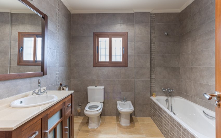 Resale - Villa -
Los Montesinos - La Herrada