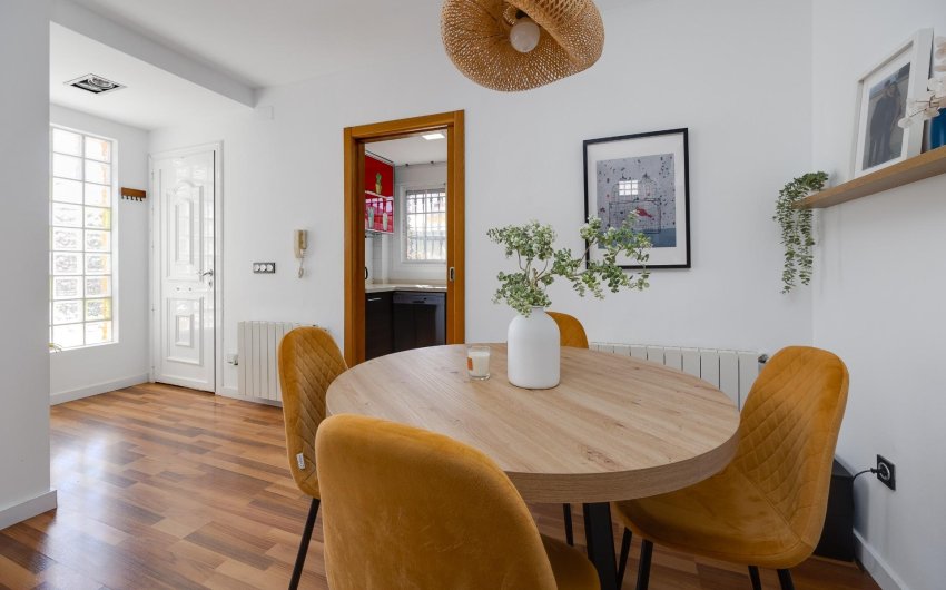 Resale - Villa -
Los Montesinos - La Herrada