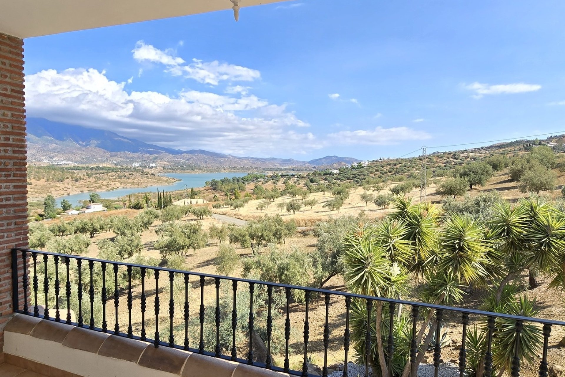 Resale - Villa -
Los Romanes - Inland