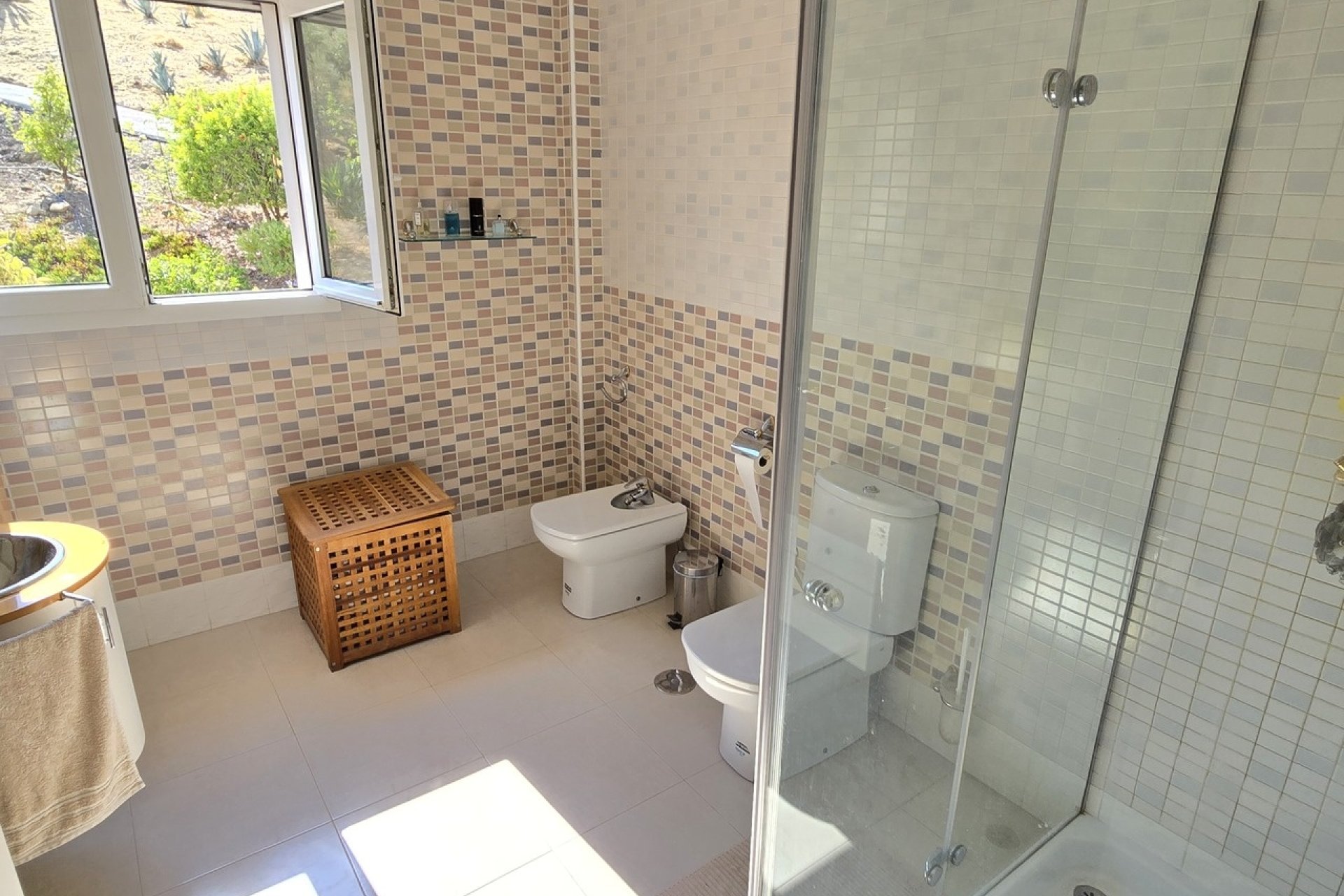 Resale - Villa -
Los Romanes - Inland