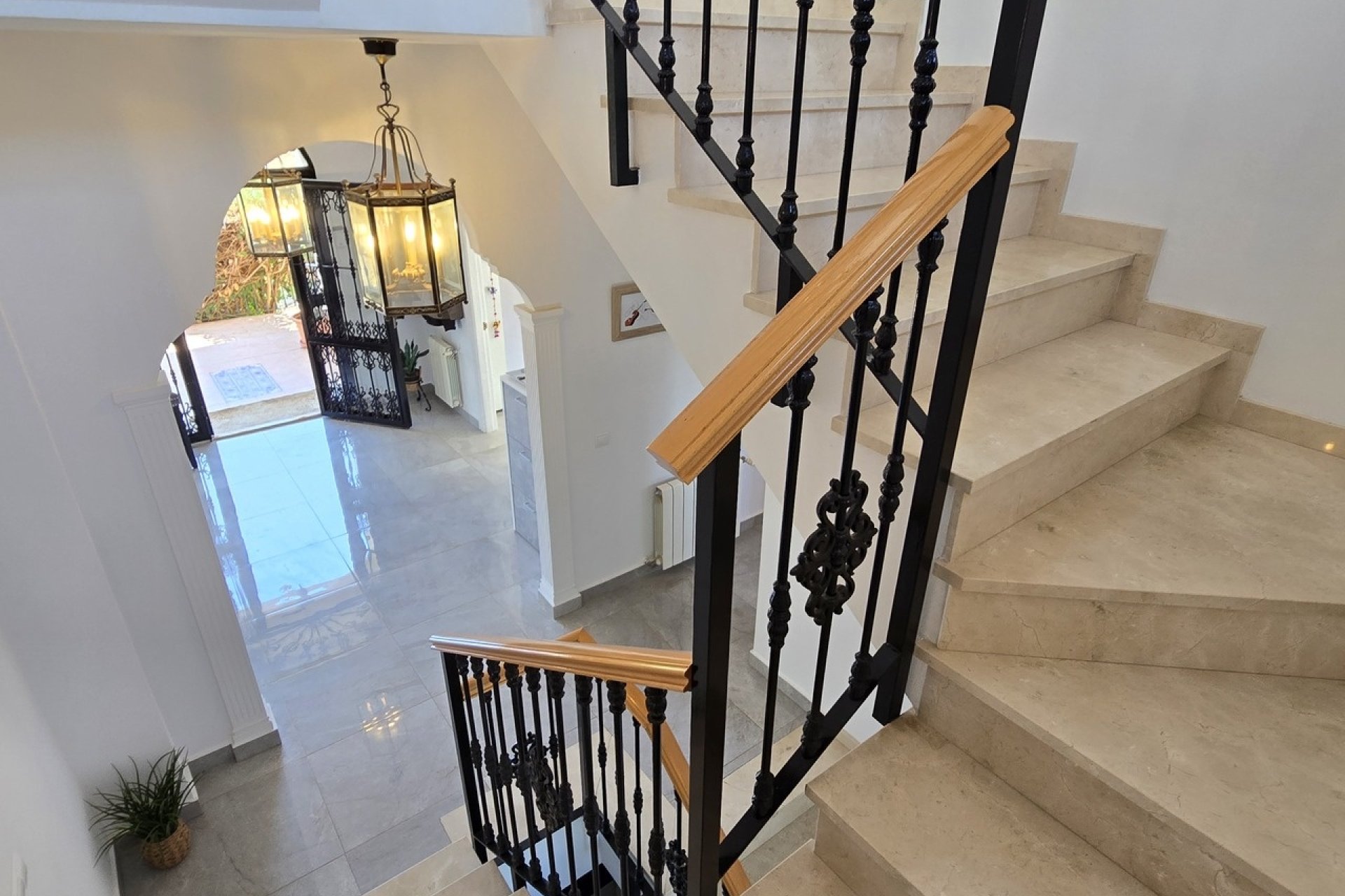 Resale - Villa -
Los Romanes - Inland