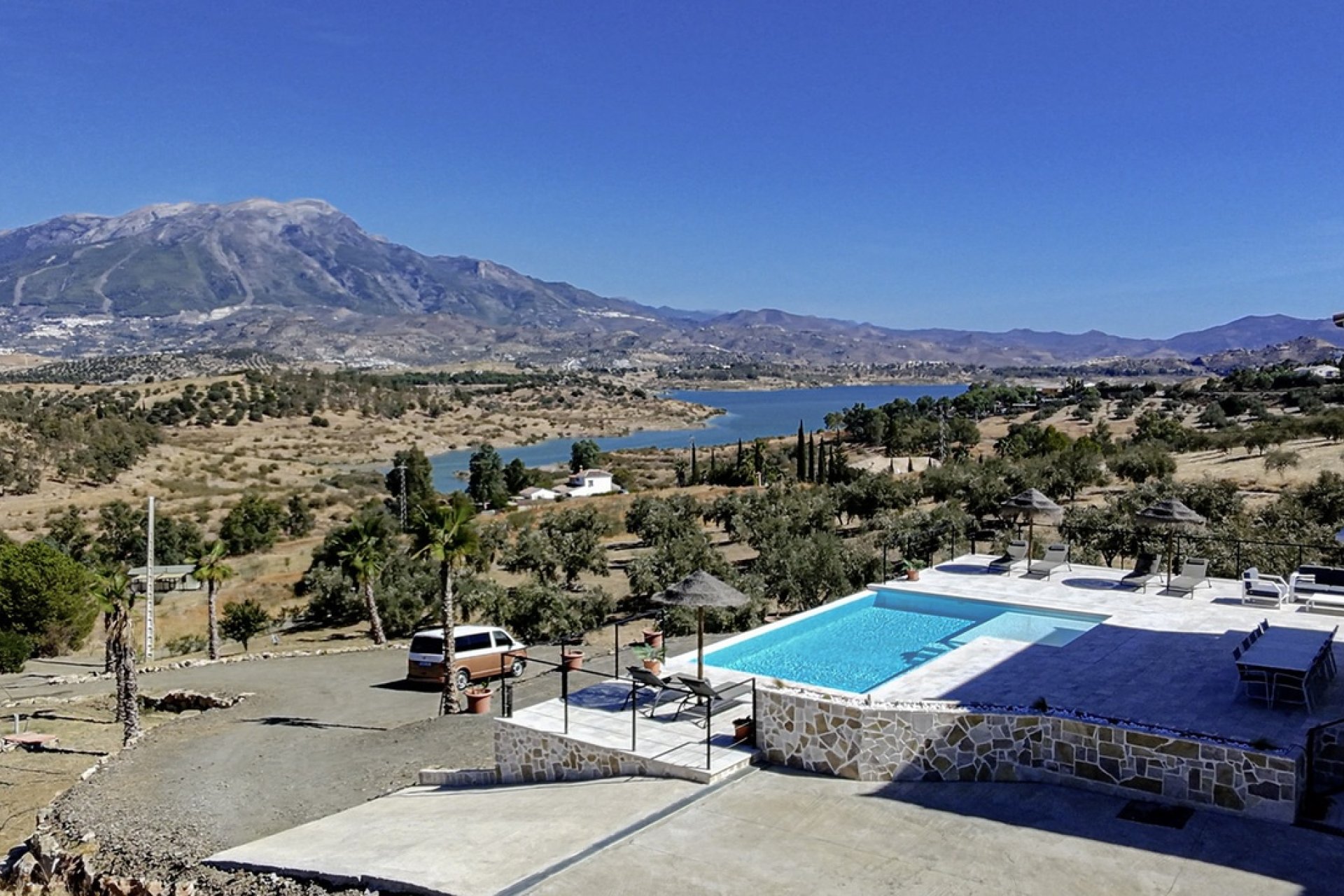 Resale - Villa -
Los Romanes - Inland