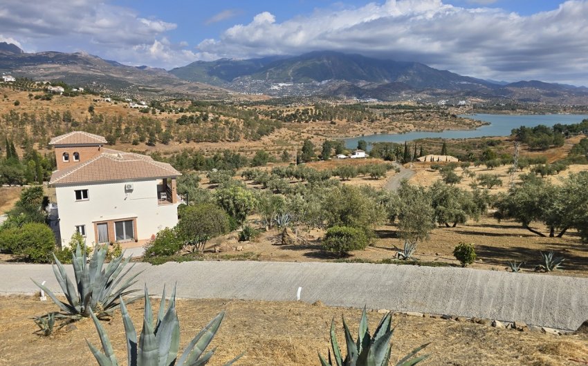 Resale - Villa -
Los Romanes - Inland