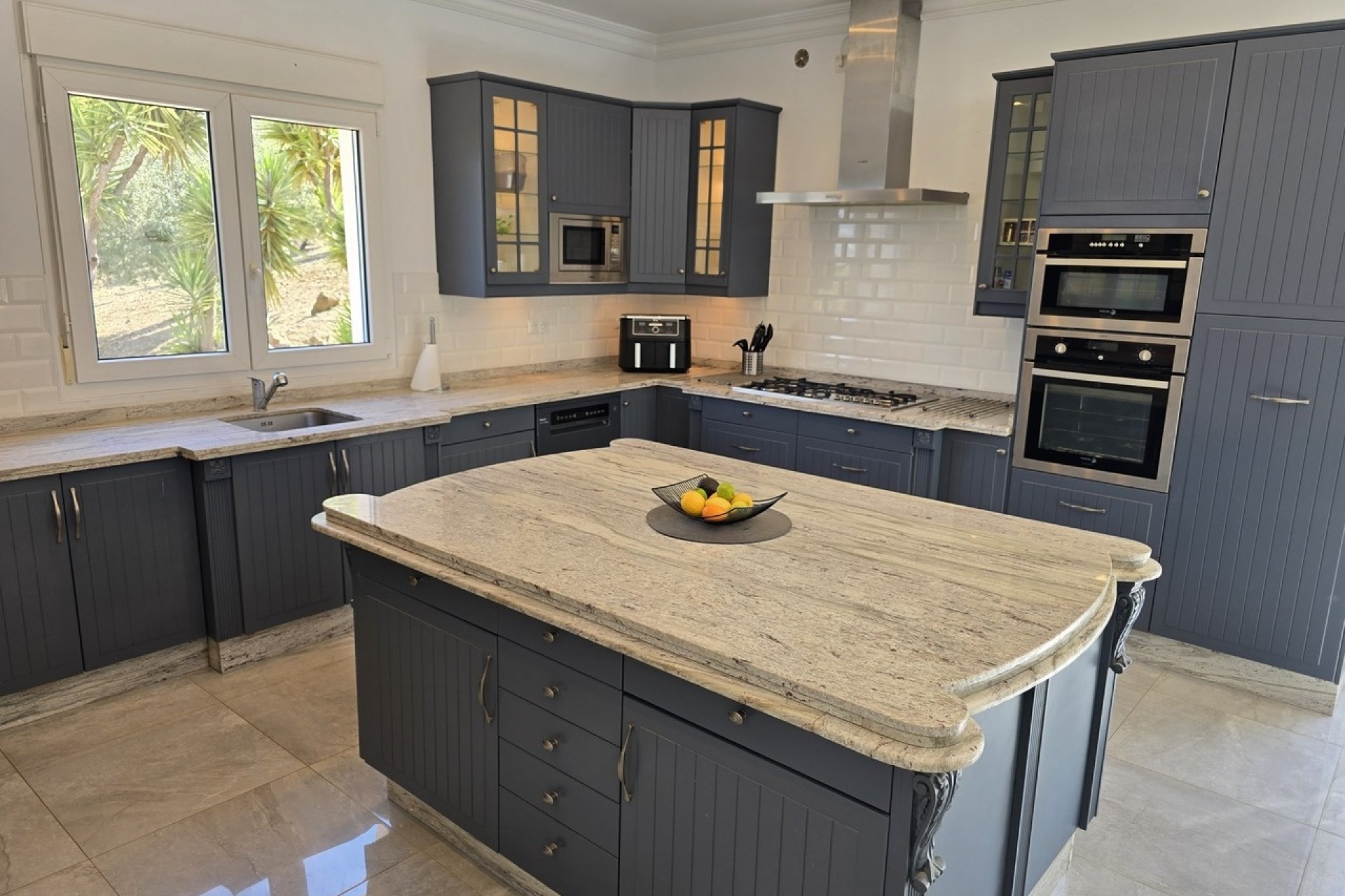 Resale - Villa -
Los Romanes - Inland