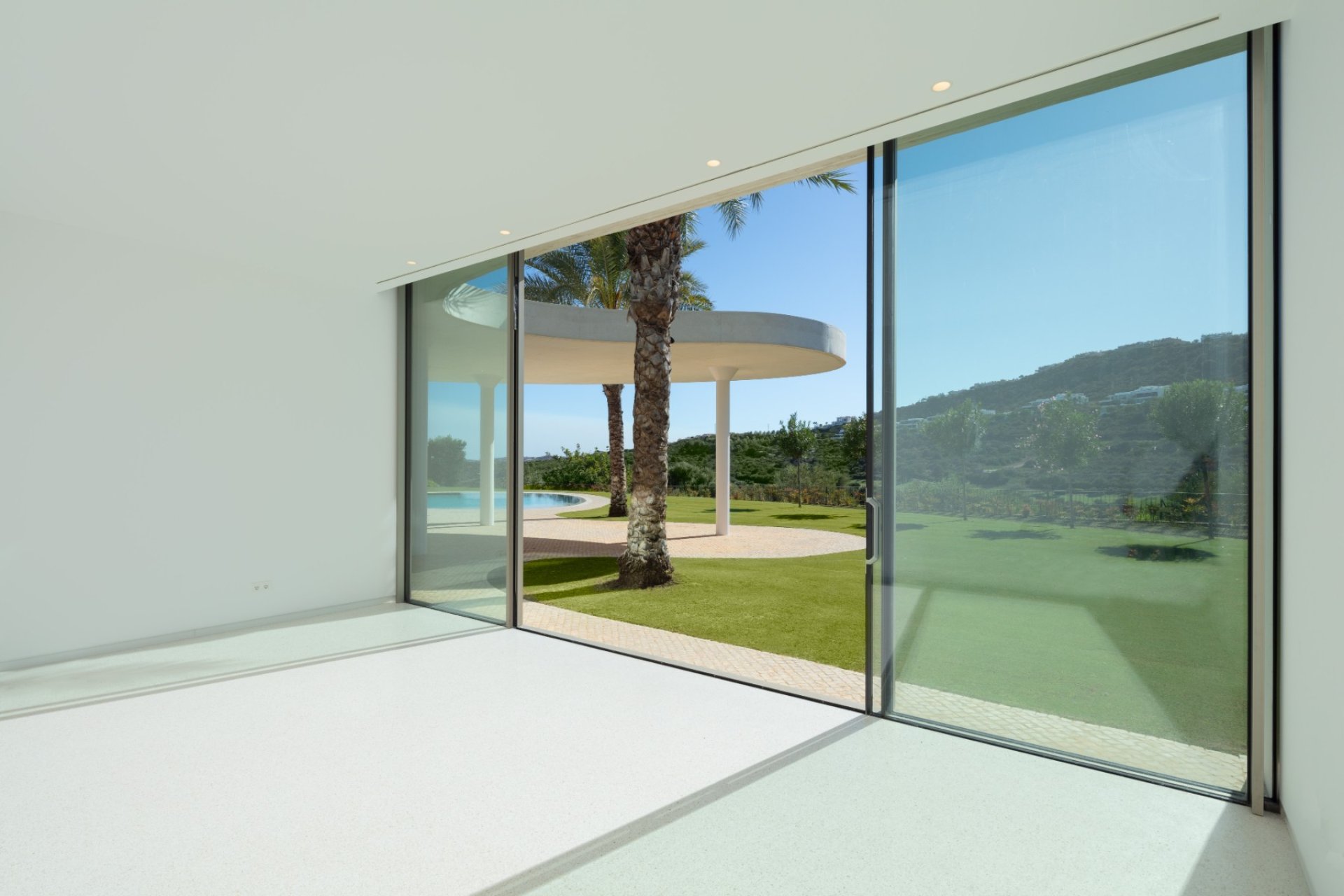 Resale - Villa -
Malaga - Casares