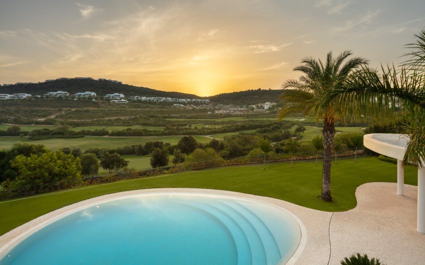 Resale - Villa -
Malaga - Casares