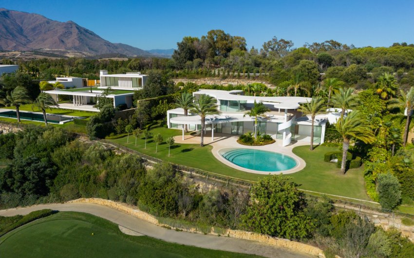 Resale - Villa -
Malaga - Casares