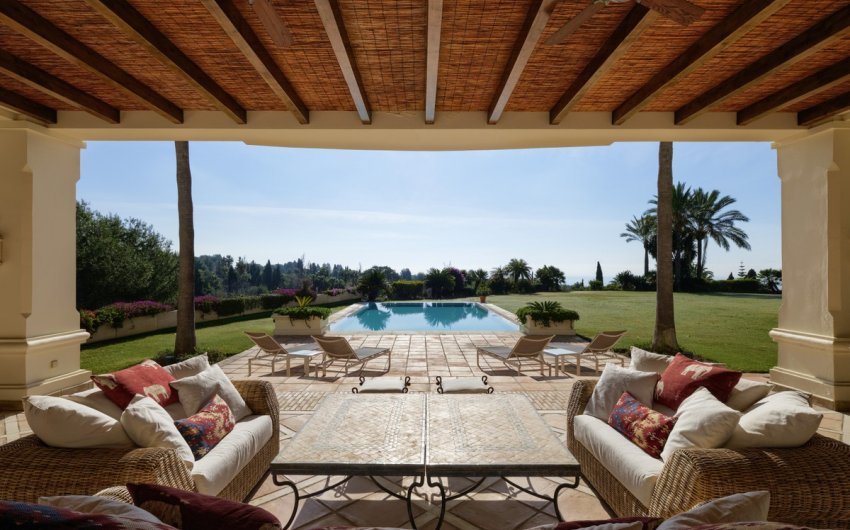 Resale - Villa -
Marbella - Costa del Sol