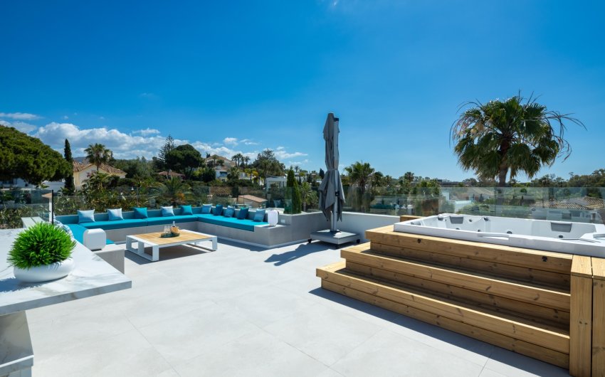 Resale - Villa -
Marbella - East Marbella