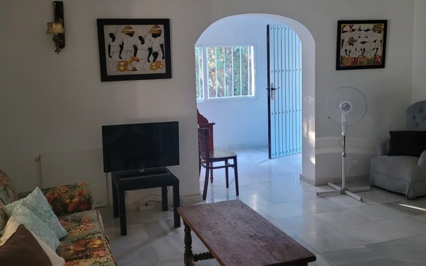 Resale - Villa -
Marbella - Las Chapas