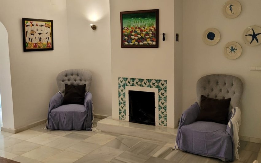 Resale - Villa -
Marbella - Las Chapas