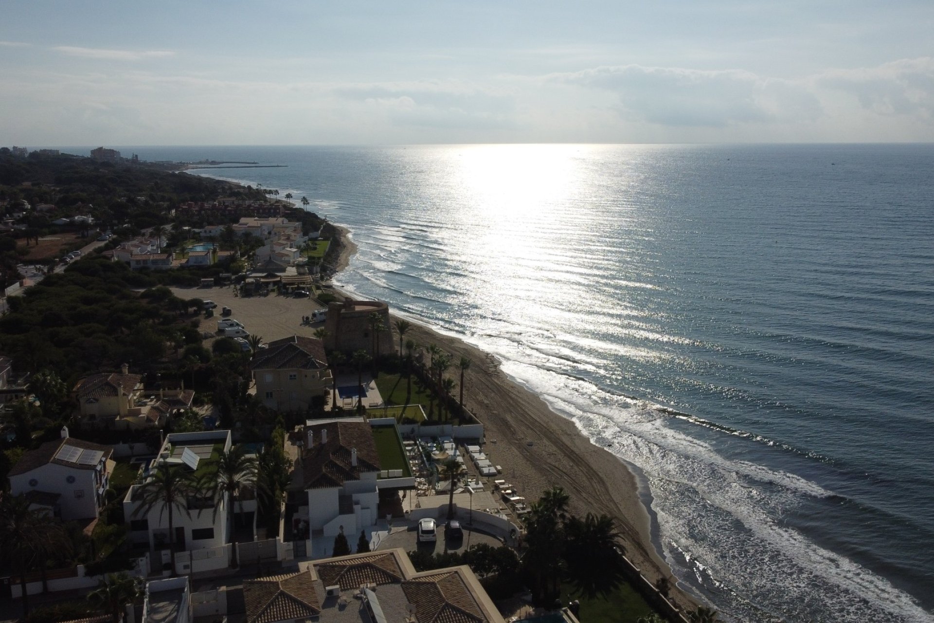 Resale - Villa -
Marbella - Las Chapas