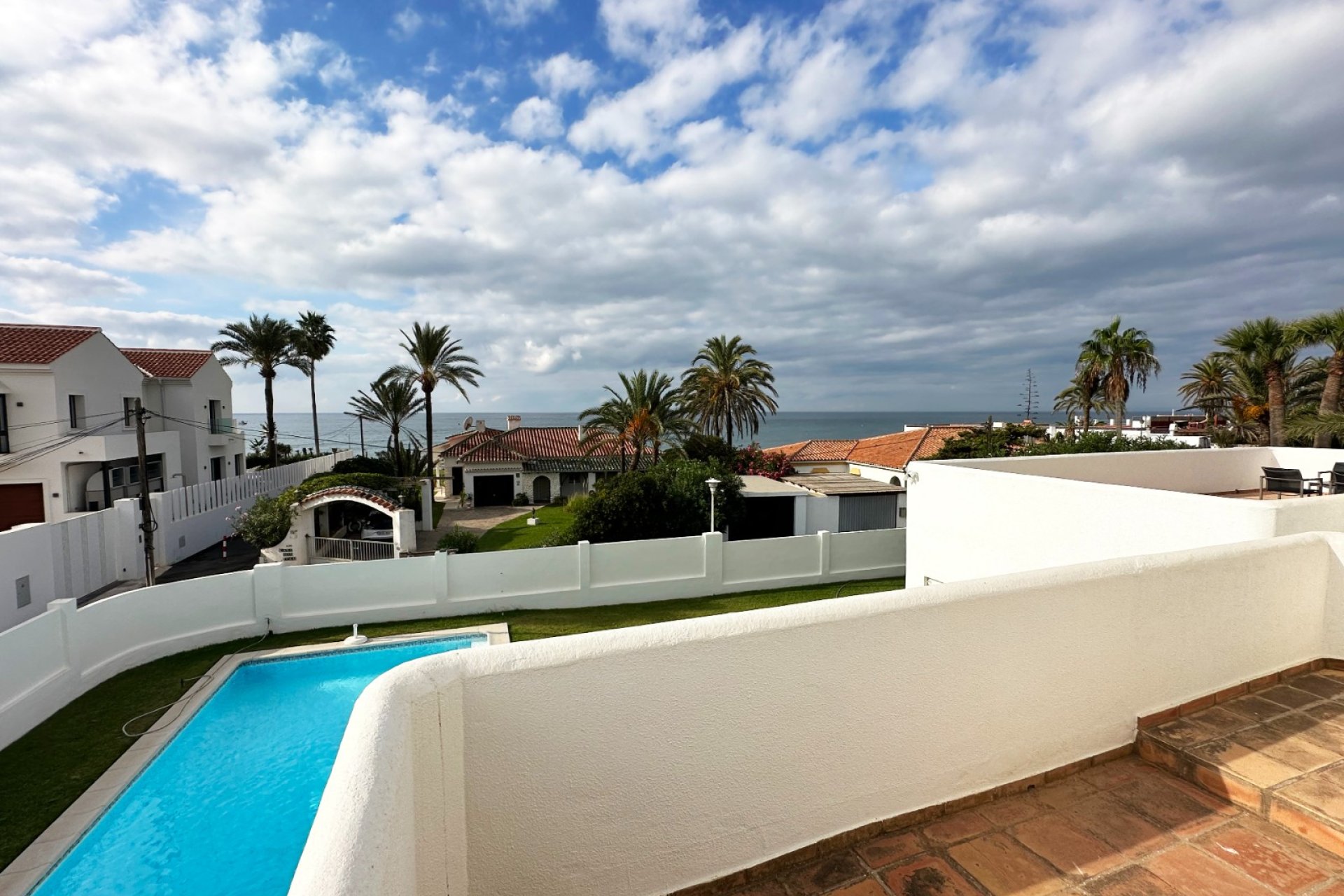 Resale - Villa -
Marbella - Las Chapas