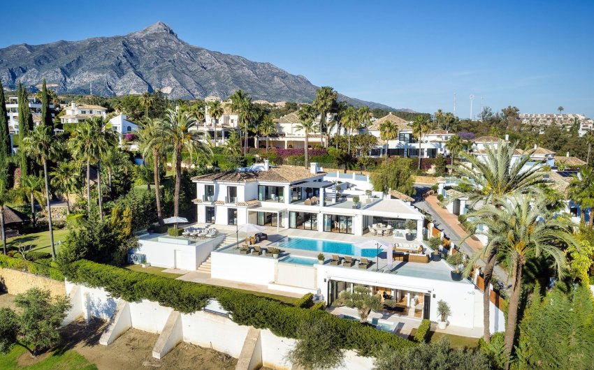 Resale - Villa -
Marbella - Los Naranjos de Marbella