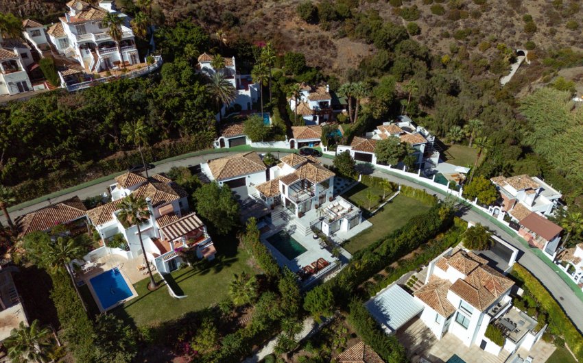 Resale - Villa -
Marbella - Los Naranjos de Marbella