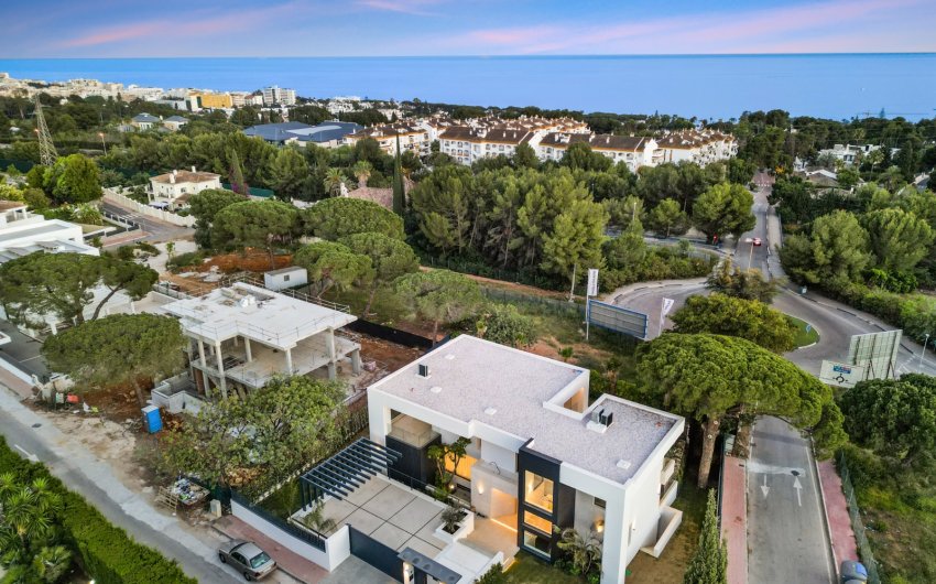 Resale - Villa -
Marbella - Nagueles