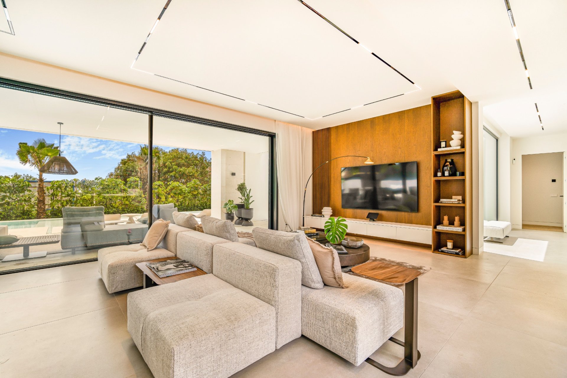 Resale - Villa -
Marbella - Nagueles