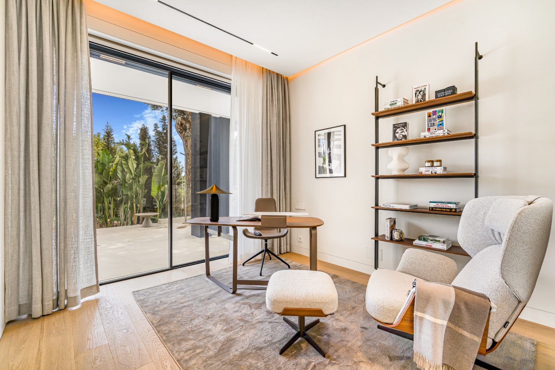 Resale - Villa -
Marbella - Nagueles