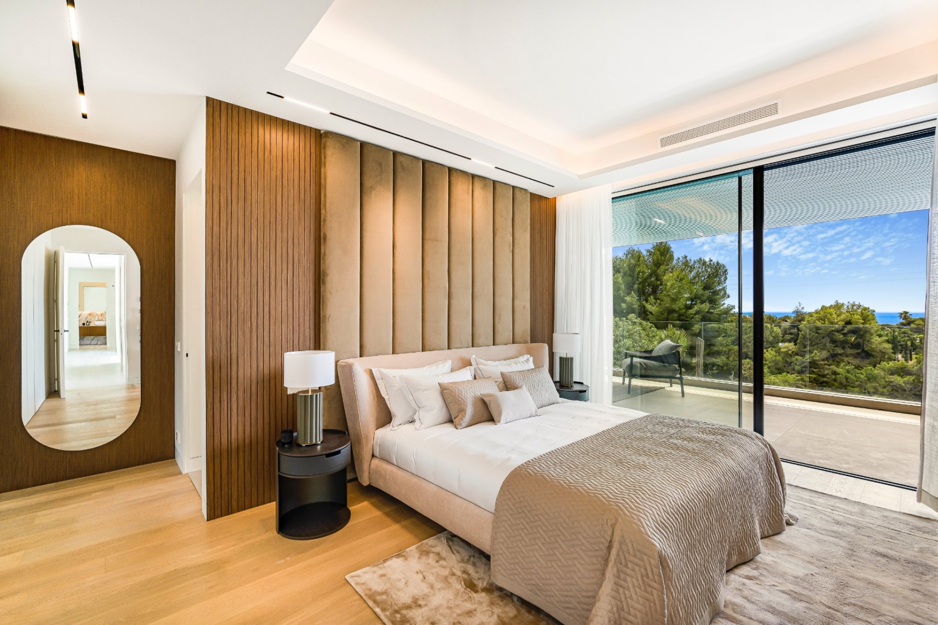 Resale - Villa -
Marbella - Nagueles