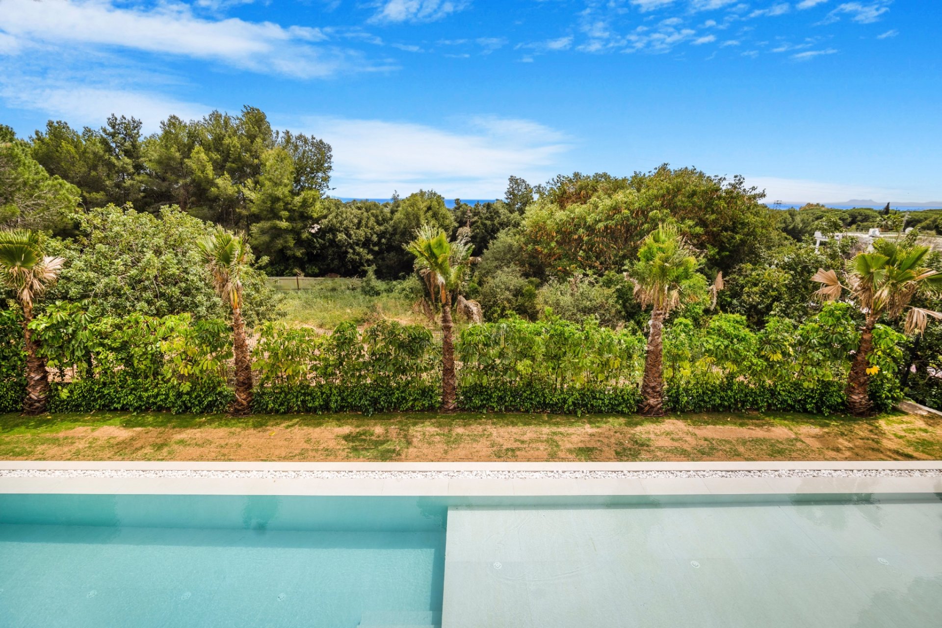 Resale - Villa -
Marbella - Nagueles