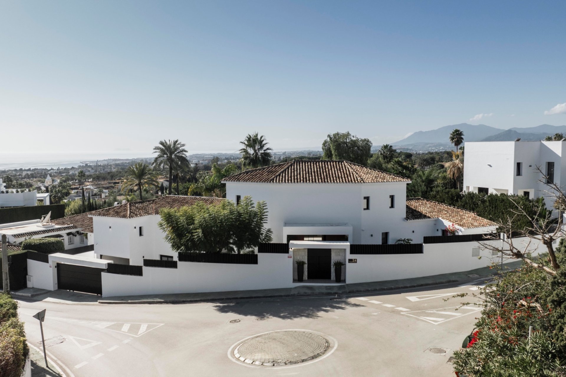 Resale - Villa -
Marbella - Nagueles