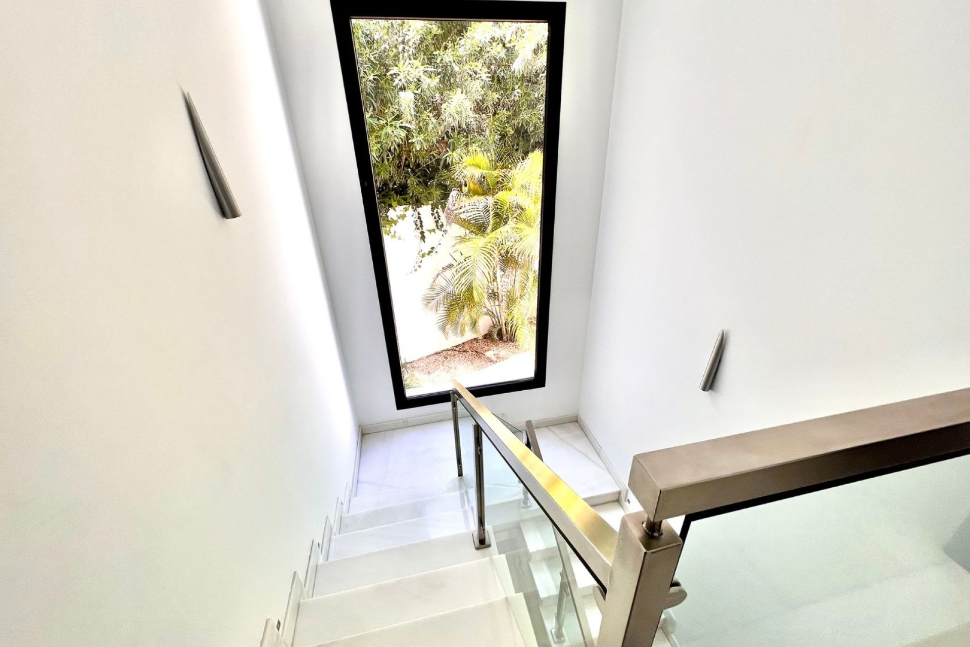 Resale - Villa -
Marbella - Nueva Andalucía