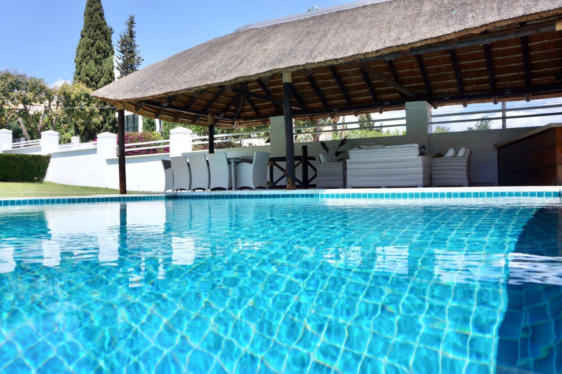 Resale - Villa -
Marbella - Nueva Andalucía