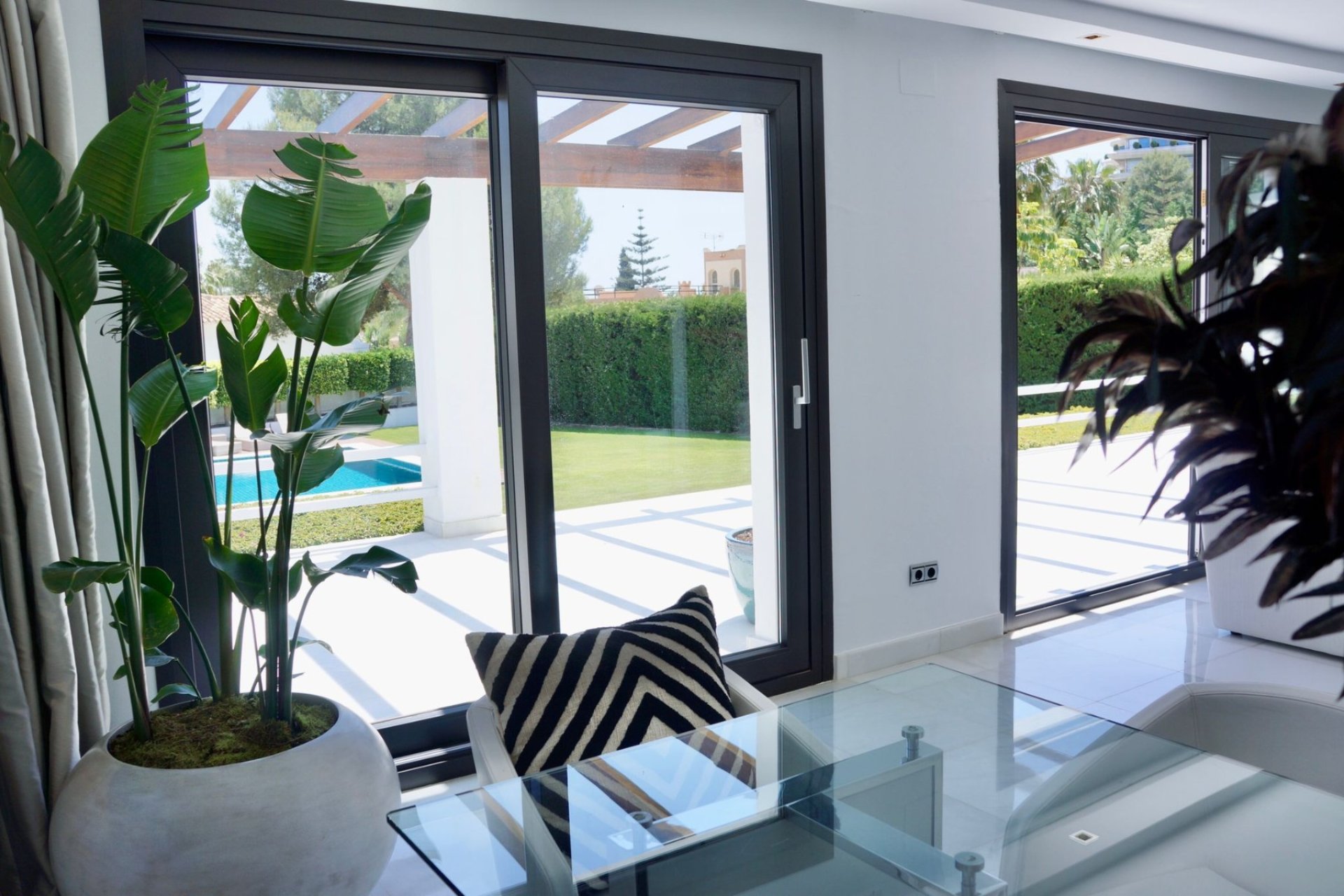 Resale - Villa -
Marbella - Nueva Andalucía