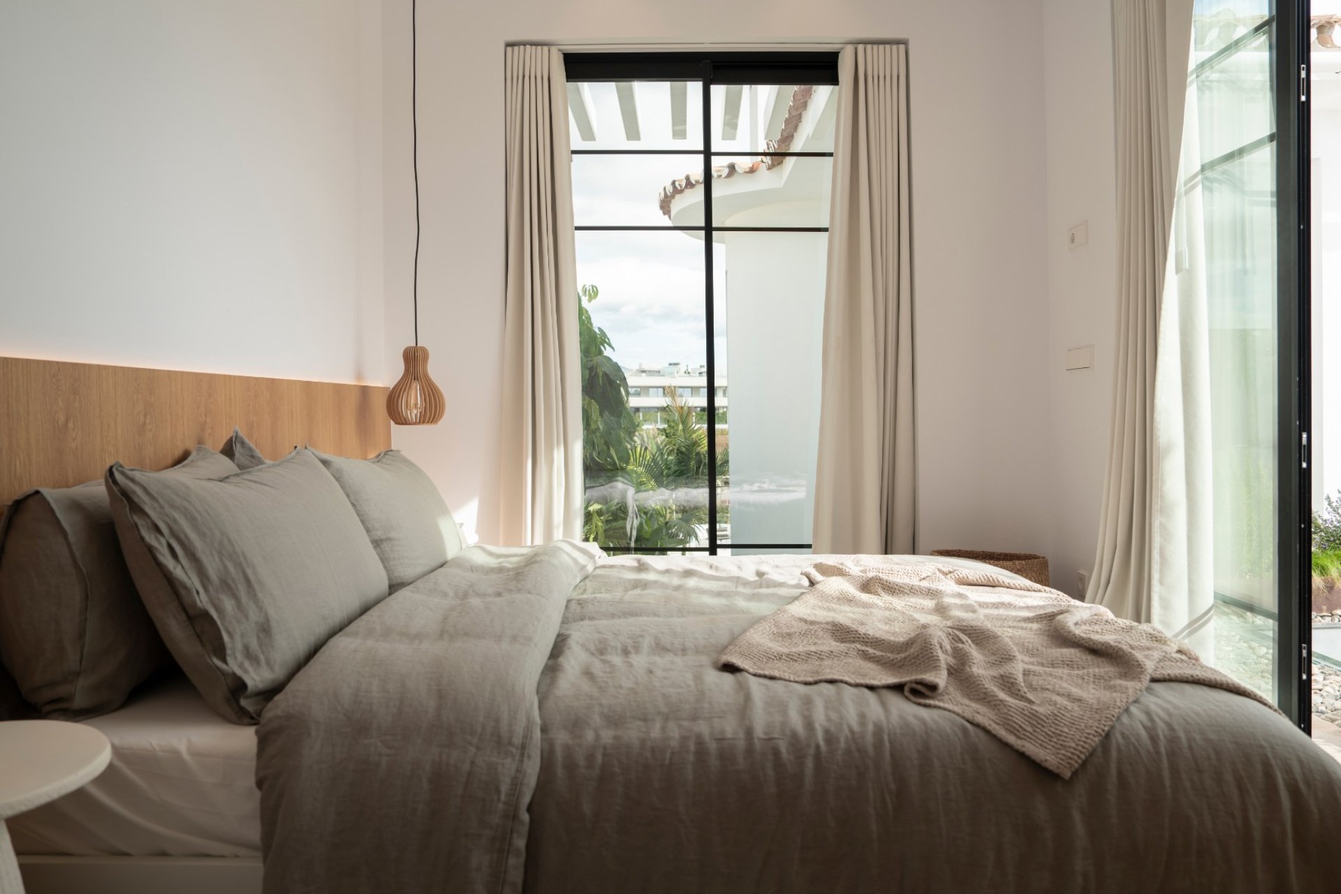 Resale - Villa -
Marbella - Nueva Andalucía