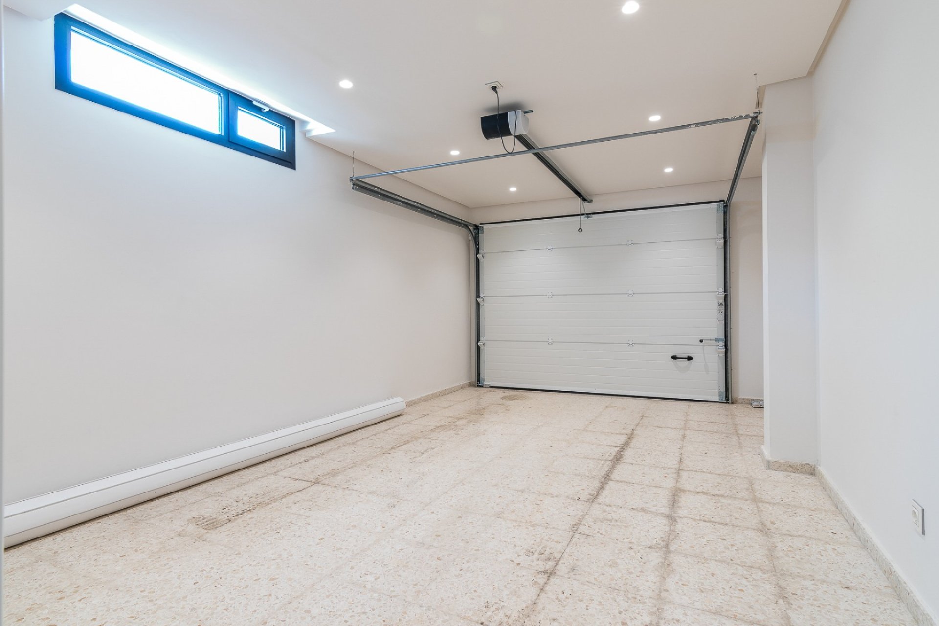 Resale - Villa -
Marbella - Nueva Andalucía