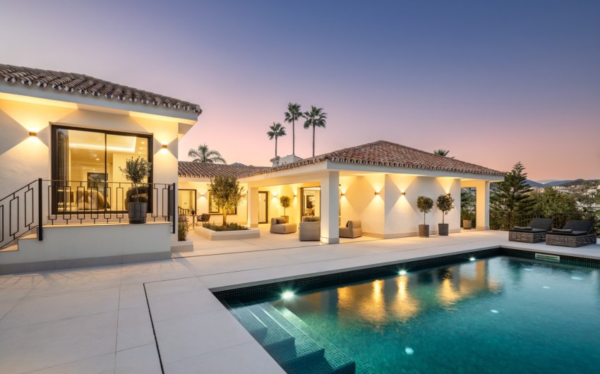 Resale - Villa -
Marbella - Nueva Andalucía