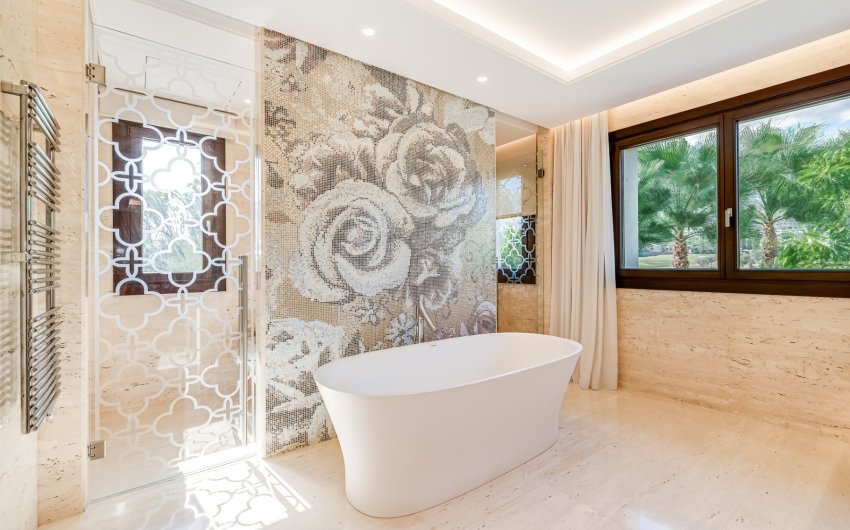 Resale - Villa -
Marbella - Nueva Andalucía