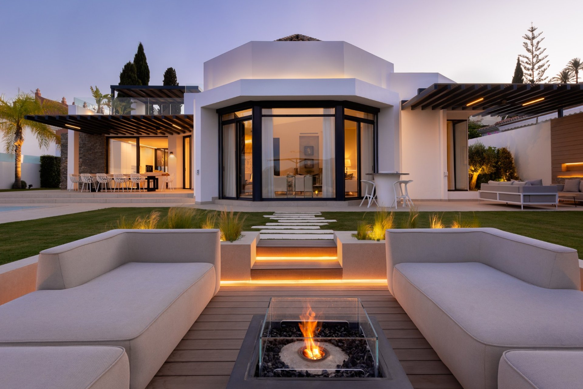 Resale - Villa -
Marbella - Nueva Andalucía