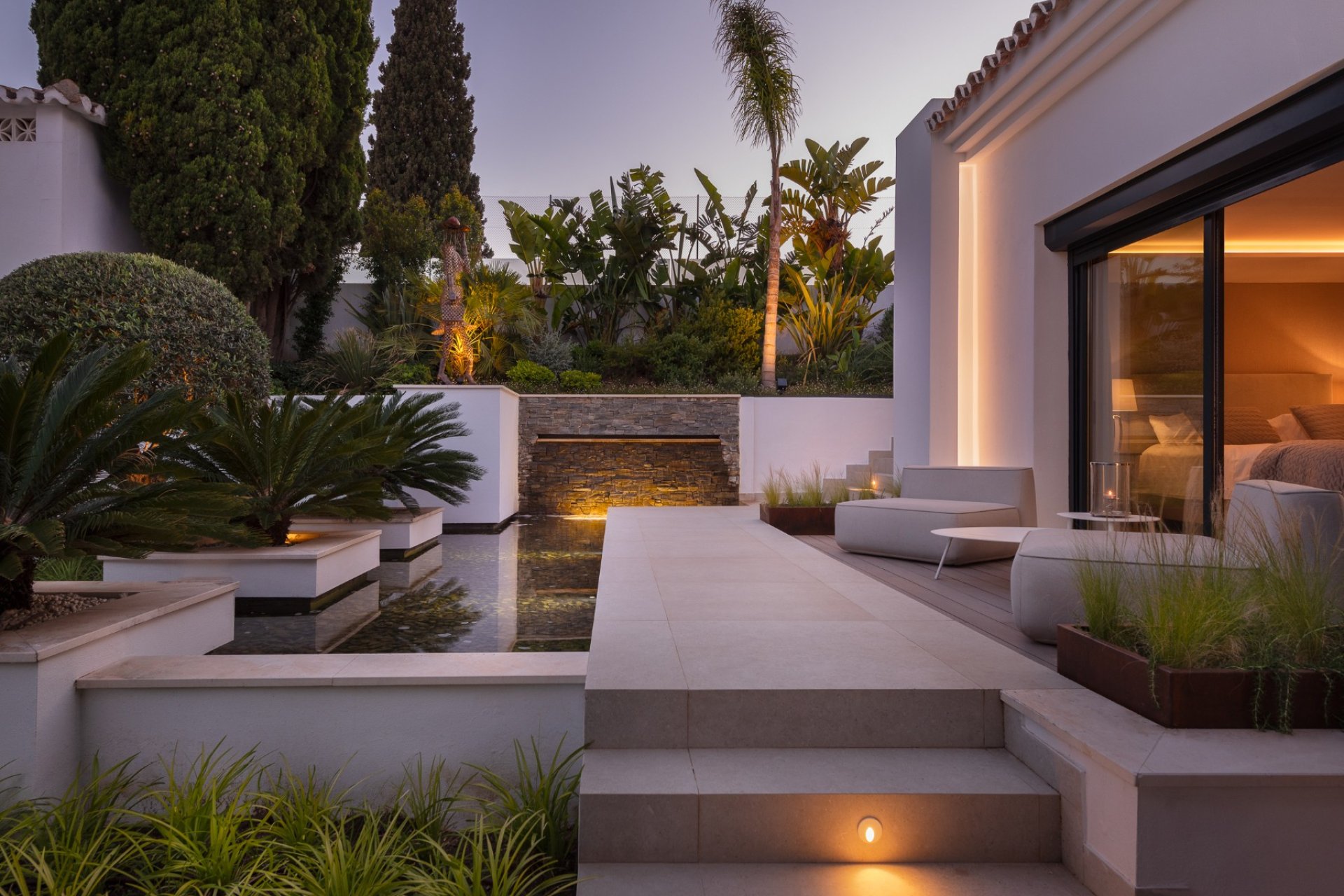 Resale - Villa -
Marbella - Nueva Andalucía