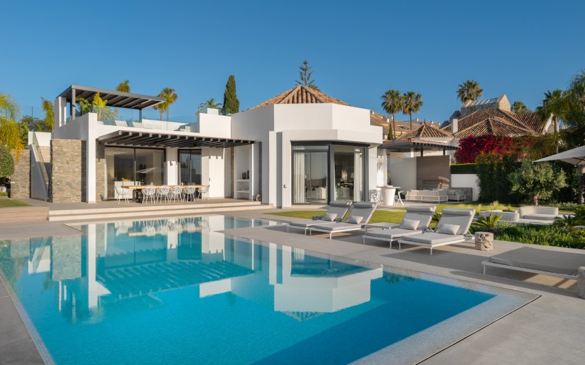 Resale - Villa -
Marbella - Nueva Andalucía