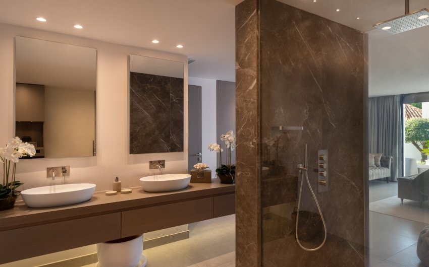 Resale - Villa -
Marbella - Nueva Andalucía